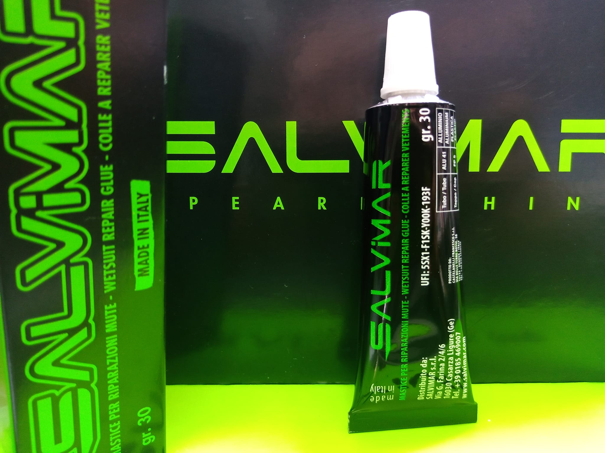 Colle Néoprèn salvimar pour combinaison de plongée. Prix  70 dh